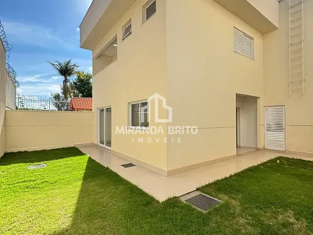 Casa 3 quartos e 4 banheiros, à venda, no bairro Cardoso Continuação em Aparecida de Goiânia