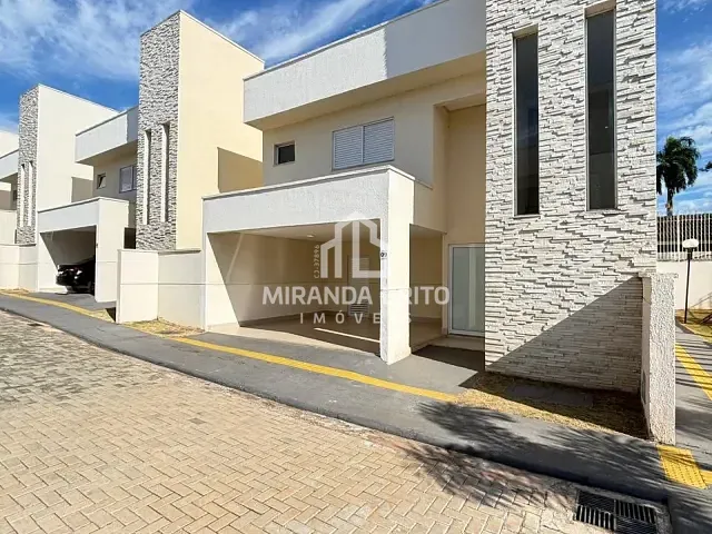 Casa 3 quartos e 4 banheiros, à venda, no bairro Cardoso Continuação em Aparecida de Goiânia