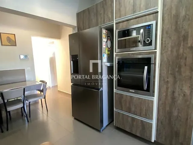 Casa 3 quartos e 5 banheiros, à venda, no bairro Centro em Bragança Paulista