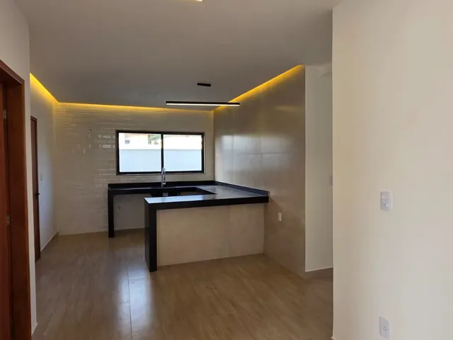 Casa 3 quartos e 3 banheiros, à venda, no bairro Viverde III em Rio das Ostras