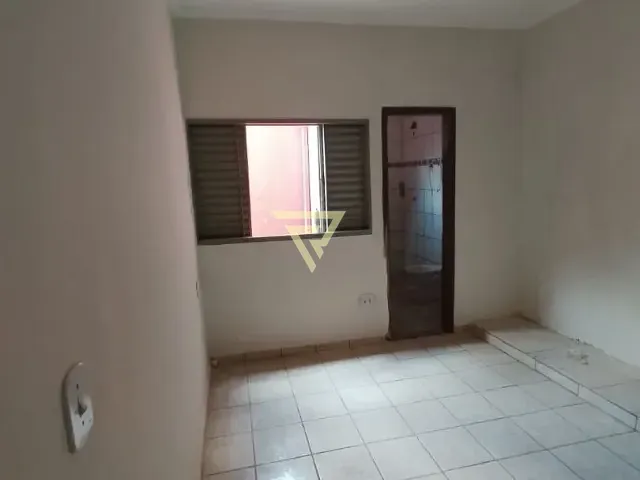 Casa com 300m² 3 quartos e 2 banheiros, à venda, no bairro Jardim Salgado Filho em Ribeirão Preto