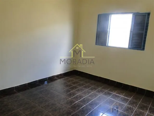 Casa com 250m² 2 quartos e 1 banheiro, à venda, no bairro Jardim Europa I em Guaxupé