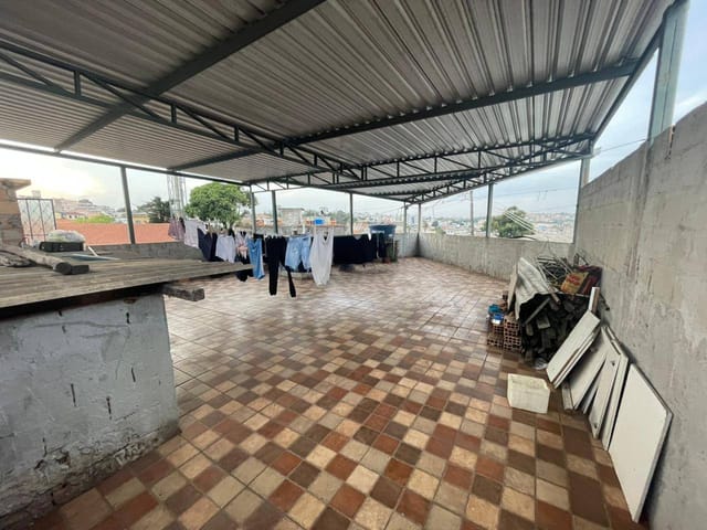 Casa 4 quartos e 2 banheiros, à venda, no bairro Suzana em Belo Horizonte