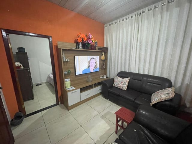Casa 4 quartos e 2 banheiros, à venda, no bairro Suzana em Belo Horizonte