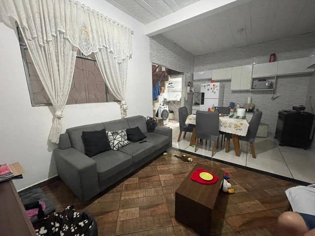 Casa 4 quartos e 2 banheiros, à venda, no bairro Suzana em Belo Horizonte