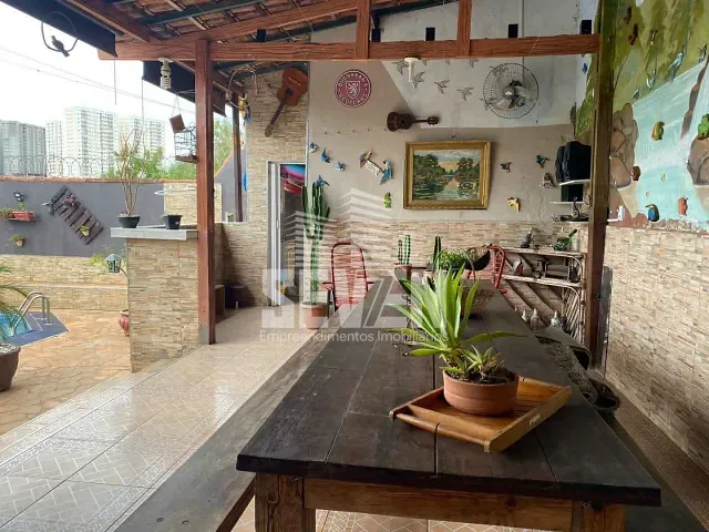 Casa com 324m² 2 quartos e 4 banheiros, à venda, no bairro Núcleo Residencial Presidente Geisel em Bauru