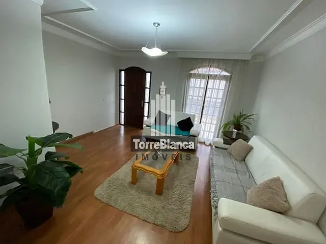 Casa com 462m² 4 quartos e 4 banheiros, à venda, no bairro Estrela em Ponta Grossa