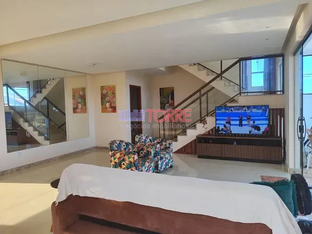 Casa 4 quartos e 5 banheiros, à venda ou para alugar, no bairro Nossa Senhora da Vitória em Ilhéus