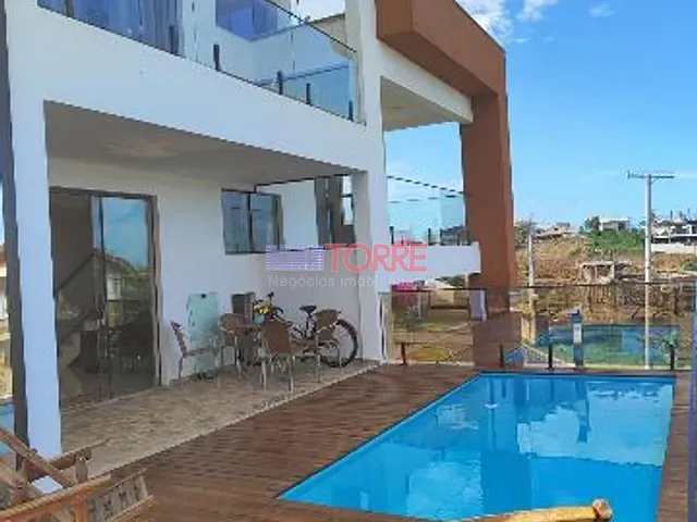 Casa 4 quartos e 5 banheiros, à venda ou para alugar, no bairro Nossa Senhora da Vitória em Ilhéus