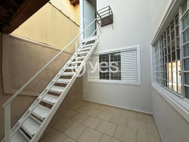 Casa 4 quartos e 3 banheiros, à venda, no bairro Centro em Araxá