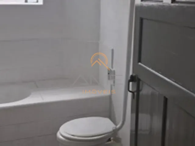 Casa 3 quartos e 1 banheiro, à venda, no bairro Centro em Pelotas