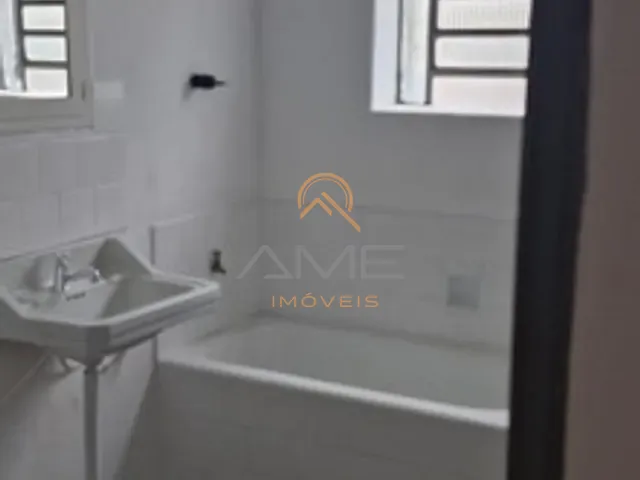 Casa 3 quartos e 1 banheiro, à venda, no bairro Centro em Pelotas