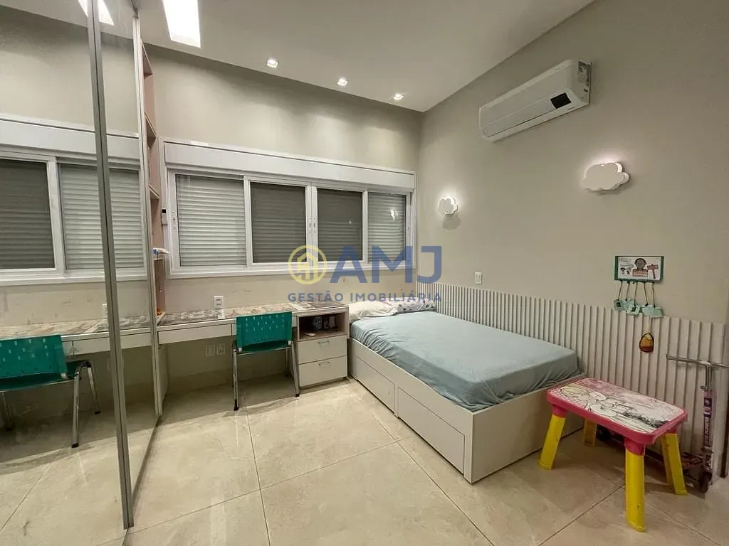 Casa, 4 quartos, 240 m² - Foto 18