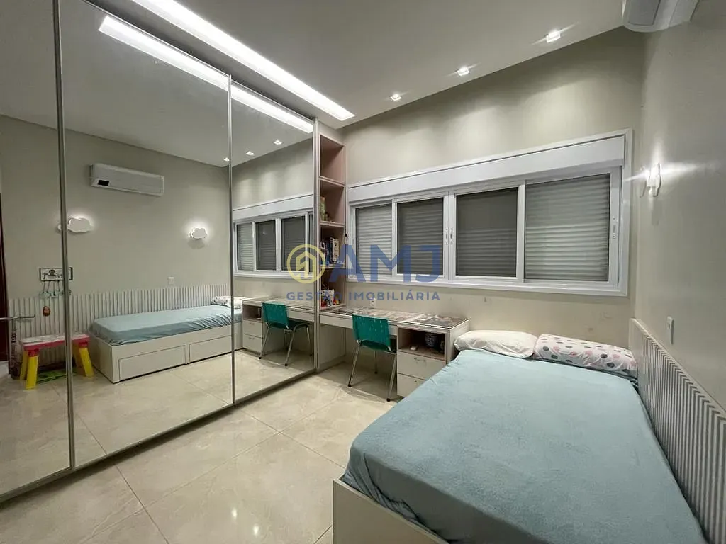 Casa, 4 quartos, 240 m² - Foto 20