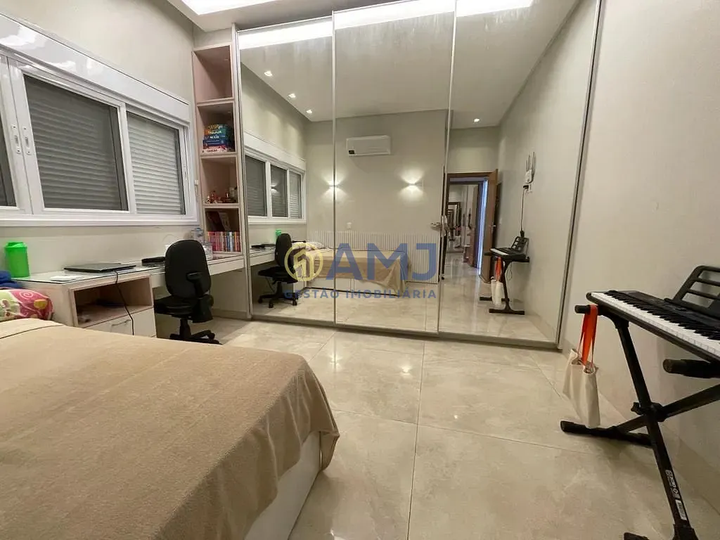 Casa, 4 quartos, 240 m² - Foto 13