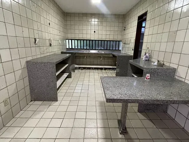 Casa com 2100m² 4 quartos e 4 banheiros, à venda, no bairro Ininga em Teresina