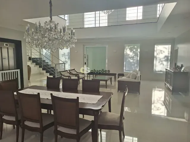 Casa com 2800m² 5 quartos e 10 banheiros, à venda, no bairro Vila Santo Antônio em São Roque