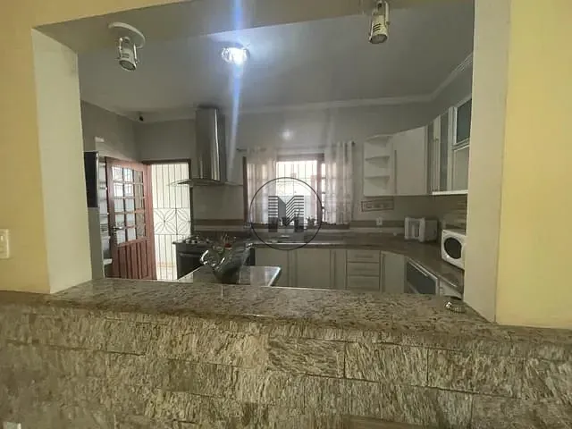 Casa com 500m² 3 quartos e 3 banheiros, à venda, no bairro Jardim Paraíba em Aparecida