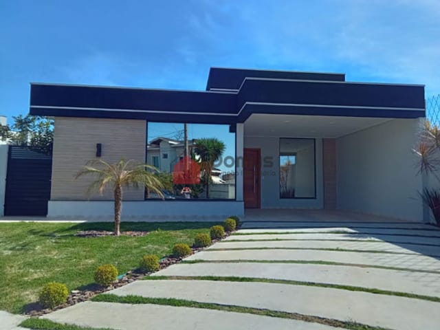 Casa com 490m², à venda, no bairro Piracangaguá (Chácara Flórida) em Taubaté