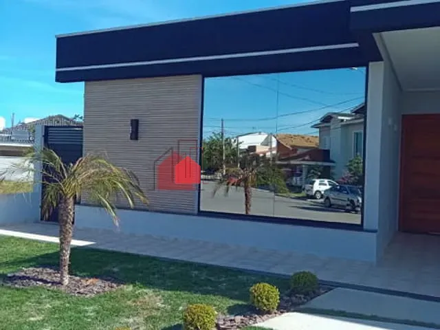 Casa com 490m², à venda, no bairro Piracangaguá (Chácara Flórida) em Taubaté