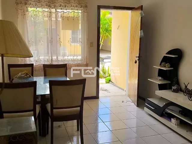 Casa 2 quartos e 1 banheiro, à venda, no bairro Parafuso em Camaçari