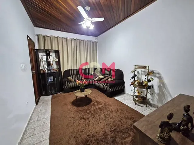 Casa com 200m² 2 quartos e 1 banheiro, à venda, no bairro Santo Antonio em Taquaritinga