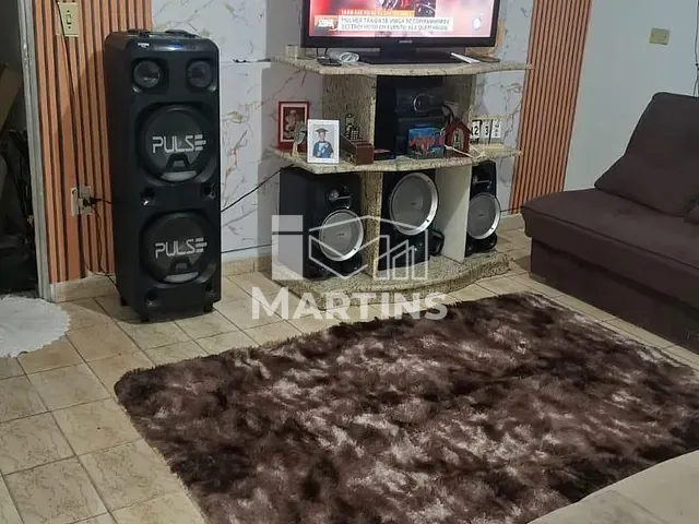 Casa 2 quartos e 1 banheiro, à venda, no bairro Jardim Record em Taboão da Serra
