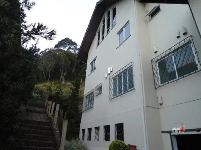 Casa 3 quartos e 1 banheiro, à venda, no bairro INDEPENDENCIA em Petrópolis