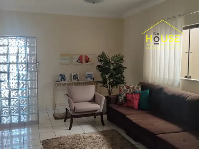 Casa com 480m² 3 quartos e 1 banheiro, à venda, no bairro Loteamento José Marin Cruz em Votuporanga