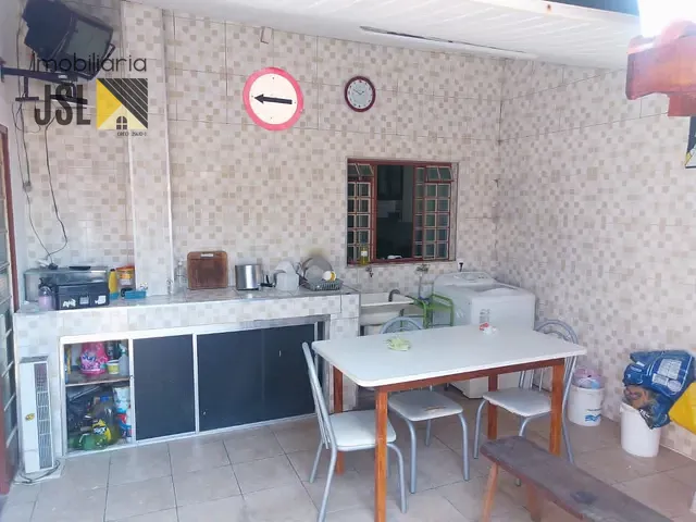 Casa com 181m² 3 quartos e 1 banheiro, à venda, no bairro Sapé II em Caçapava
