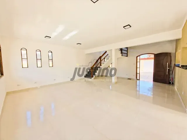 Casa com 410m² 4 quartos e 2 banheiros, à venda, no bairro Jamaica (Praia) em Itanhaém