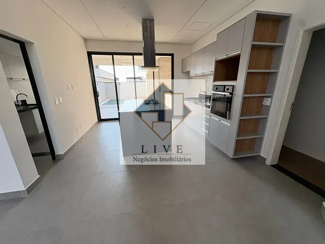 Casa com 300m² 3 quartos e 4 banheiros, à venda, no bairro Parque Brasil 500 em Paulínia