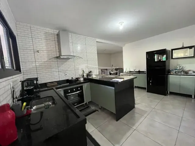 Casa com 180m² 3 quartos e 3 banheiros, à venda, no bairro Vila Oliveira em Mogi das Cruzes