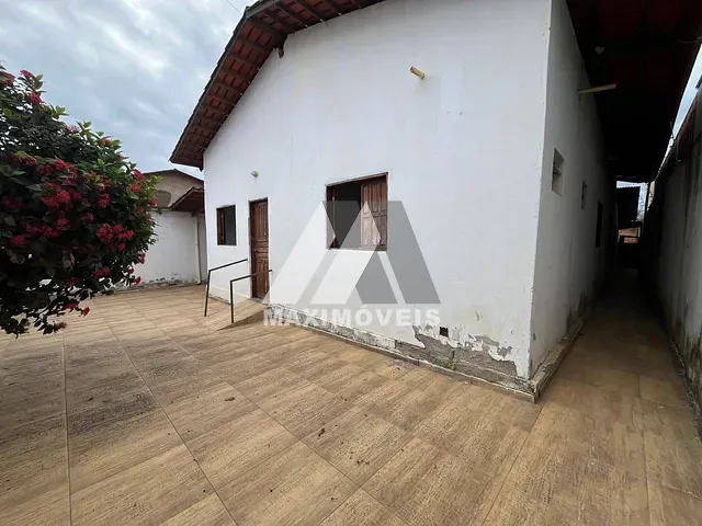 Casa com 360m² 4 quartos e 3 banheiros, à venda, no bairro São Geraldo em Araçuaí