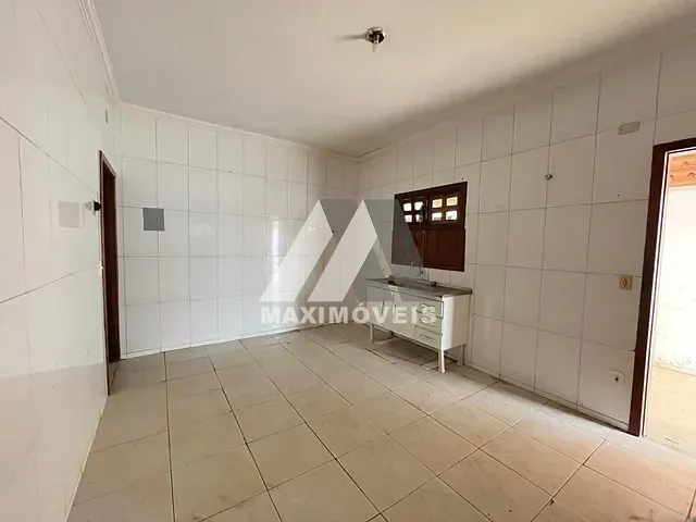 Casa com 360m² 4 quartos e 3 banheiros, à venda, no bairro São Geraldo em Araçuaí