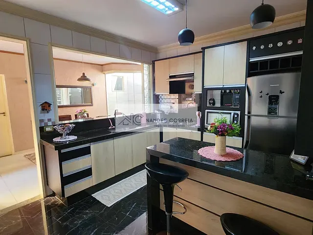 Casa 3 quartos e 3 banheiros, à venda, no bairro Conjunto Café em Londrina