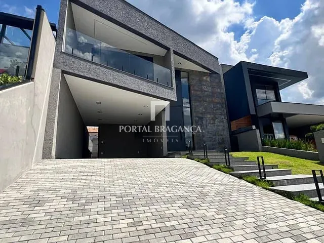 Casa com 410m² 3 quartos e 5 banheiros, à venda, no bairro Condomínio Residencial Euroville II em Bragança Paulista