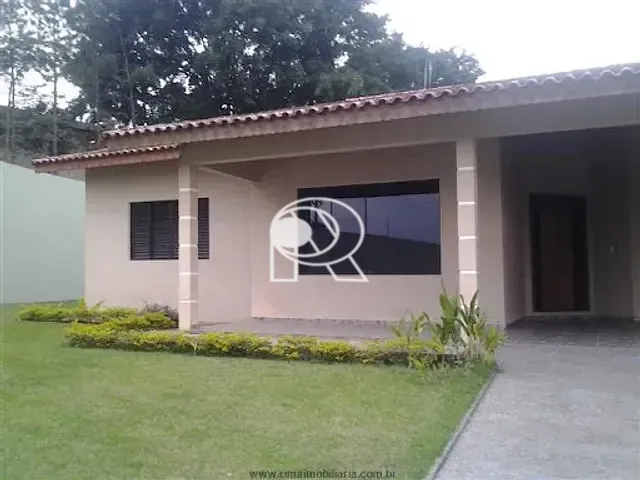 Casa 3 quartos e 2 banheiros, à venda, no bairro Jardim Valeri em Registro