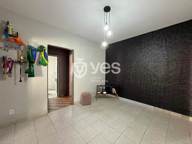 Casa 2 quartos e 1 banheiro, à venda, no bairro Alvorada em Araxá
