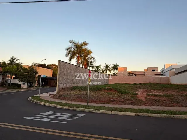Terreno com 676m², à venda, no bairro Residencial Villa Lobos em Bauru