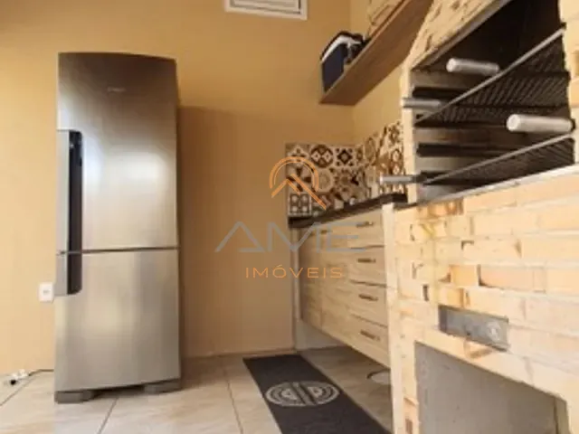 Casa 2 quartos e 2 banheiros, à venda, no bairro Três Vendas em Pelotas