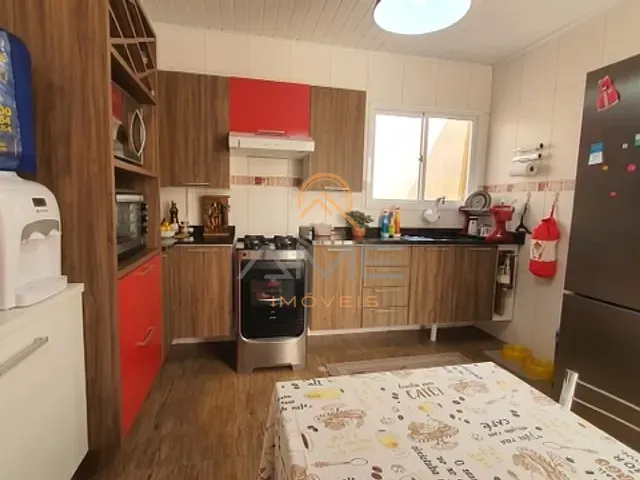 Casa 2 quartos e 2 banheiros, à venda, no bairro Três Vendas em Pelotas