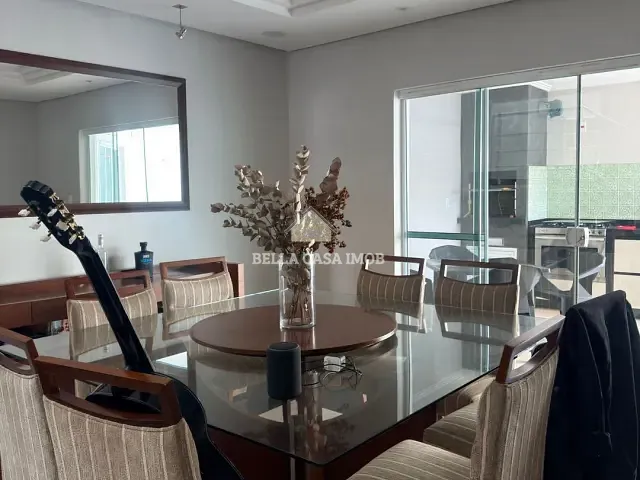 Casa com 250m² 3 quartos e 4 banheiros, à venda, no bairro Parque Residencial Villa dos Inglezes em Sorocaba