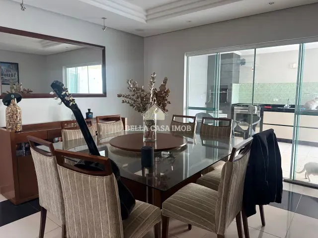 Casa com 250m² 3 quartos e 4 banheiros, à venda, no bairro Parque Residencial Villa dos Inglezes em Sorocaba