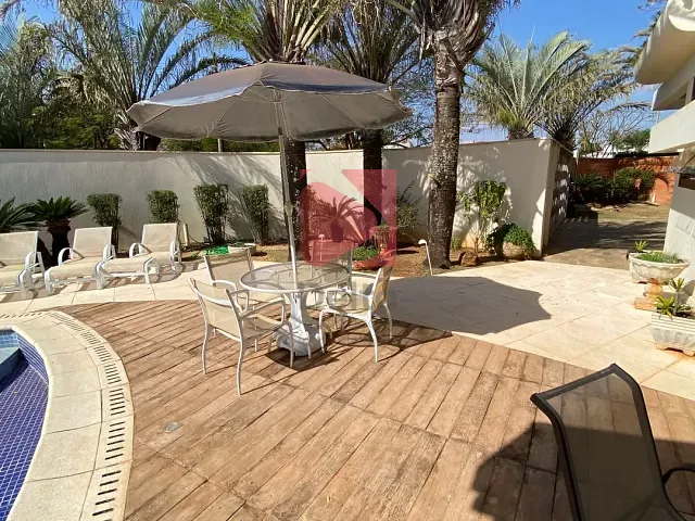 Casa 4 quartos e 6 banheiros, à venda, no bairro Cidade Jardim em Pirassununga