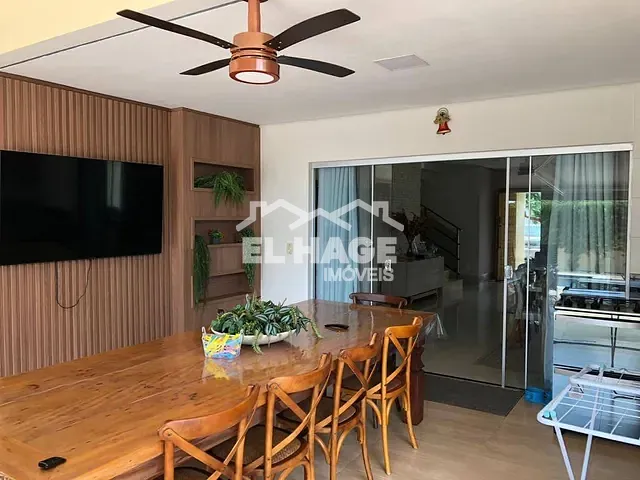 Casa com 375m² 3 quartos e 4 banheiros, à venda, no bairro Jardim Universitário em Cuiabá