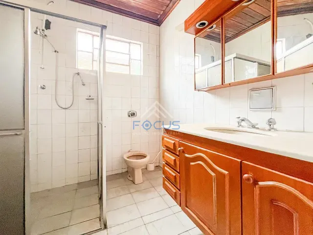 Casa com 141m² 1 quarto e 1 banheiro, à venda, no bairro Vila Manfredi em Jundiaí