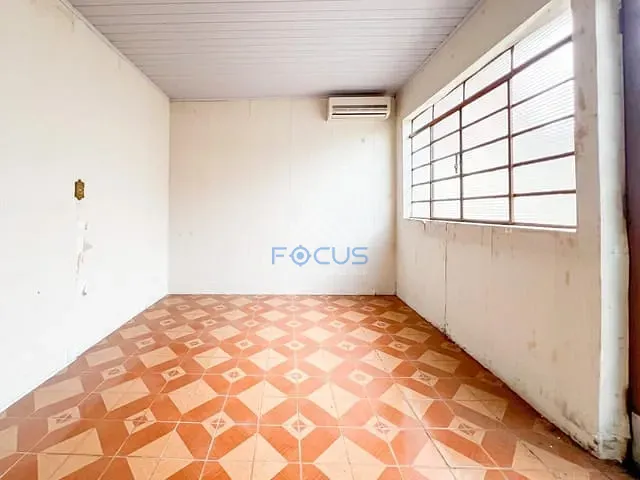 Casa com 141m² 1 quarto e 1 banheiro, à venda, no bairro Vila Manfredi em Jundiaí
