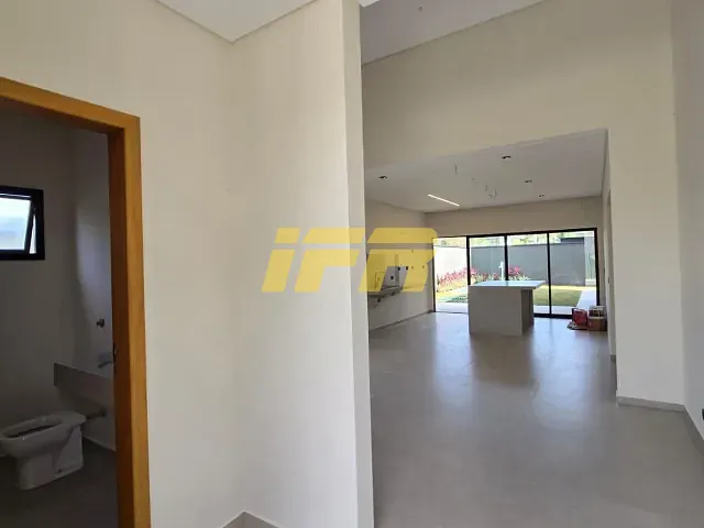 Casa 3 quartos e 3 banheiros, à venda, no bairro Pontal da Amizade em Taubaté