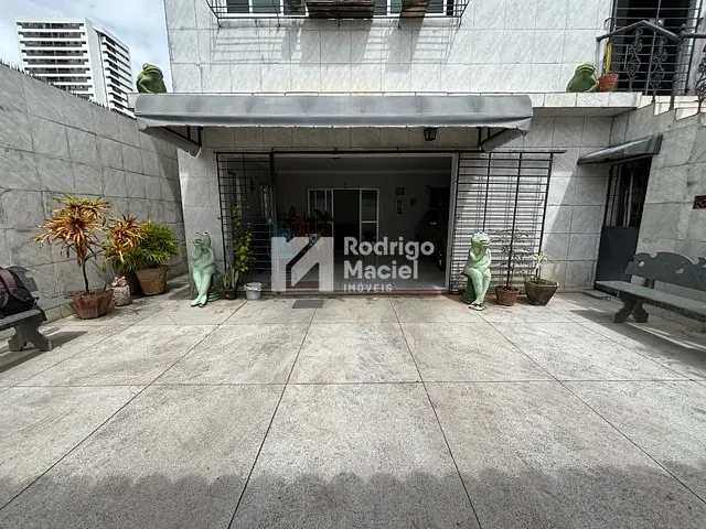Casa 4 quartos e 5 banheiros, à venda, no bairro Várzea em Recife